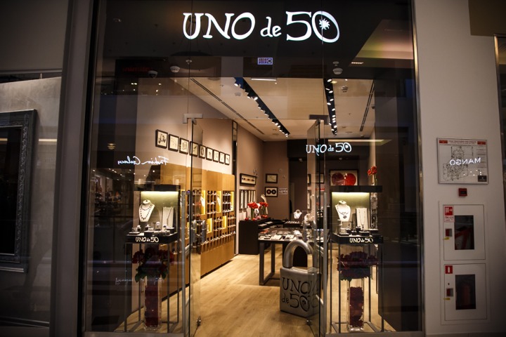 В Москве появился первый магазин UNOde50