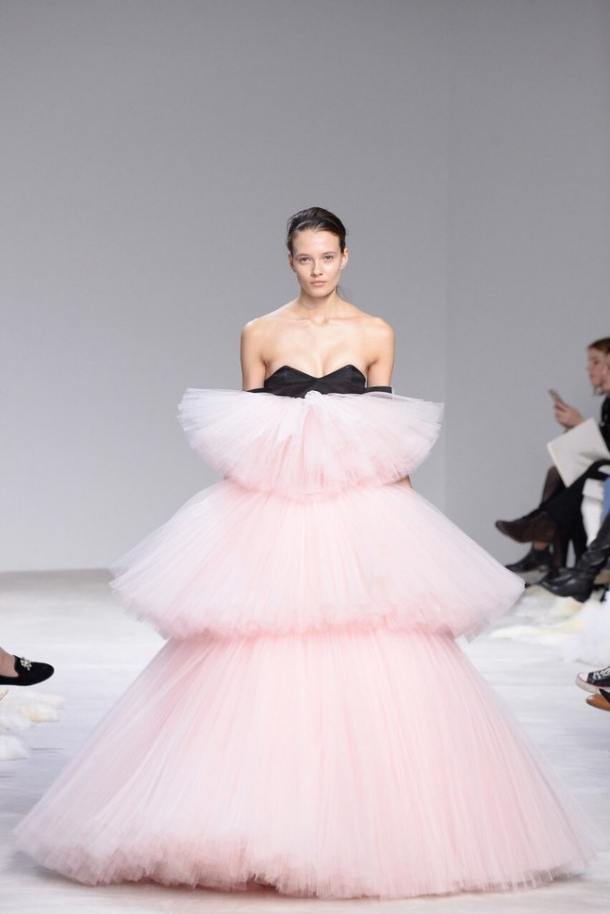 Giambattista Valli SPRING 2016 Couture