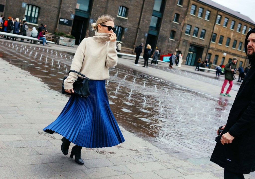 Street-style London Fashion Week FALL 2016