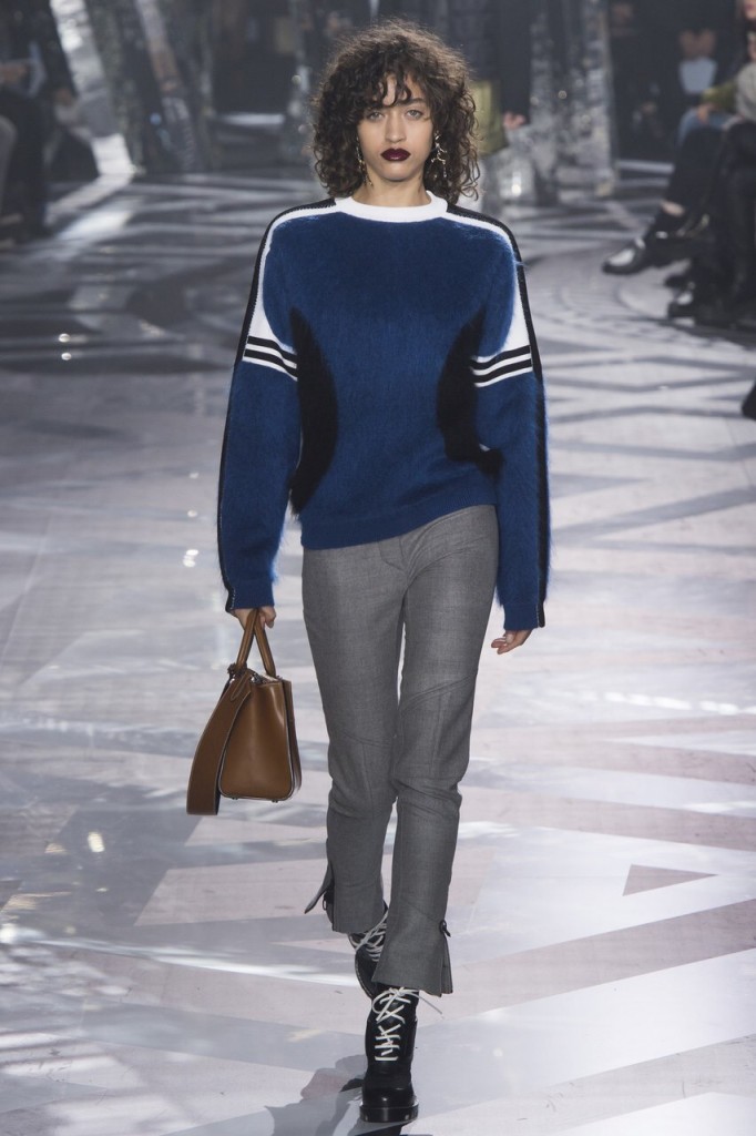 Louis Vuitton FALL 2016 Paris Fashion Week