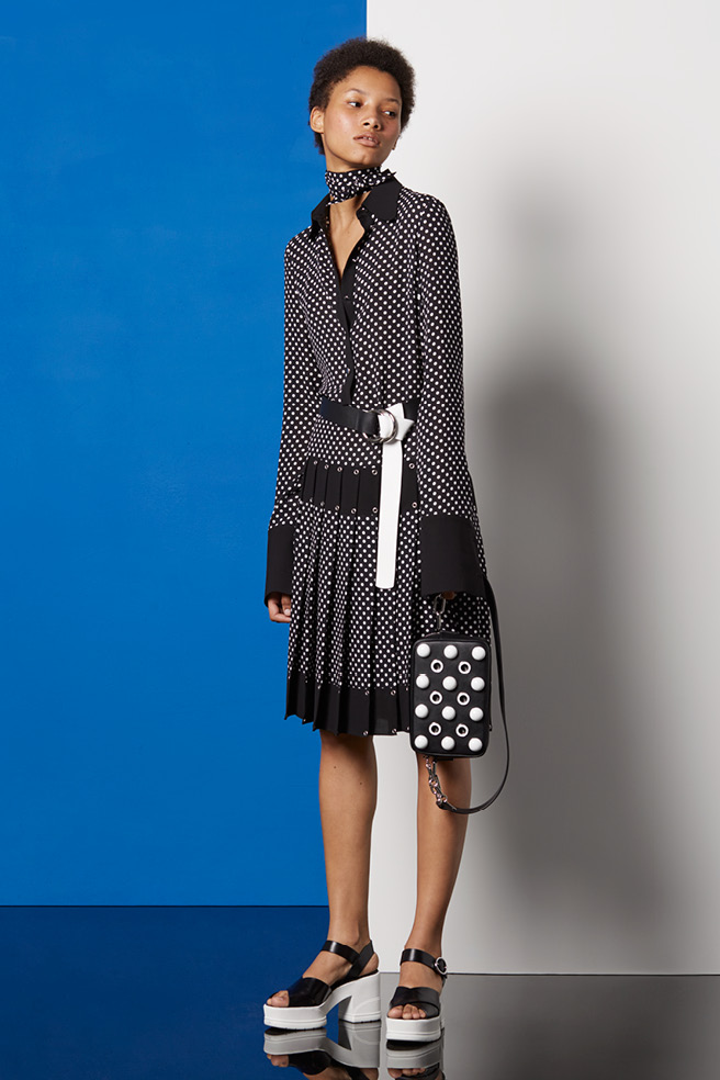 MK_RE17_COLLECTION_PRESENTATION_SHOW_LOOK_12