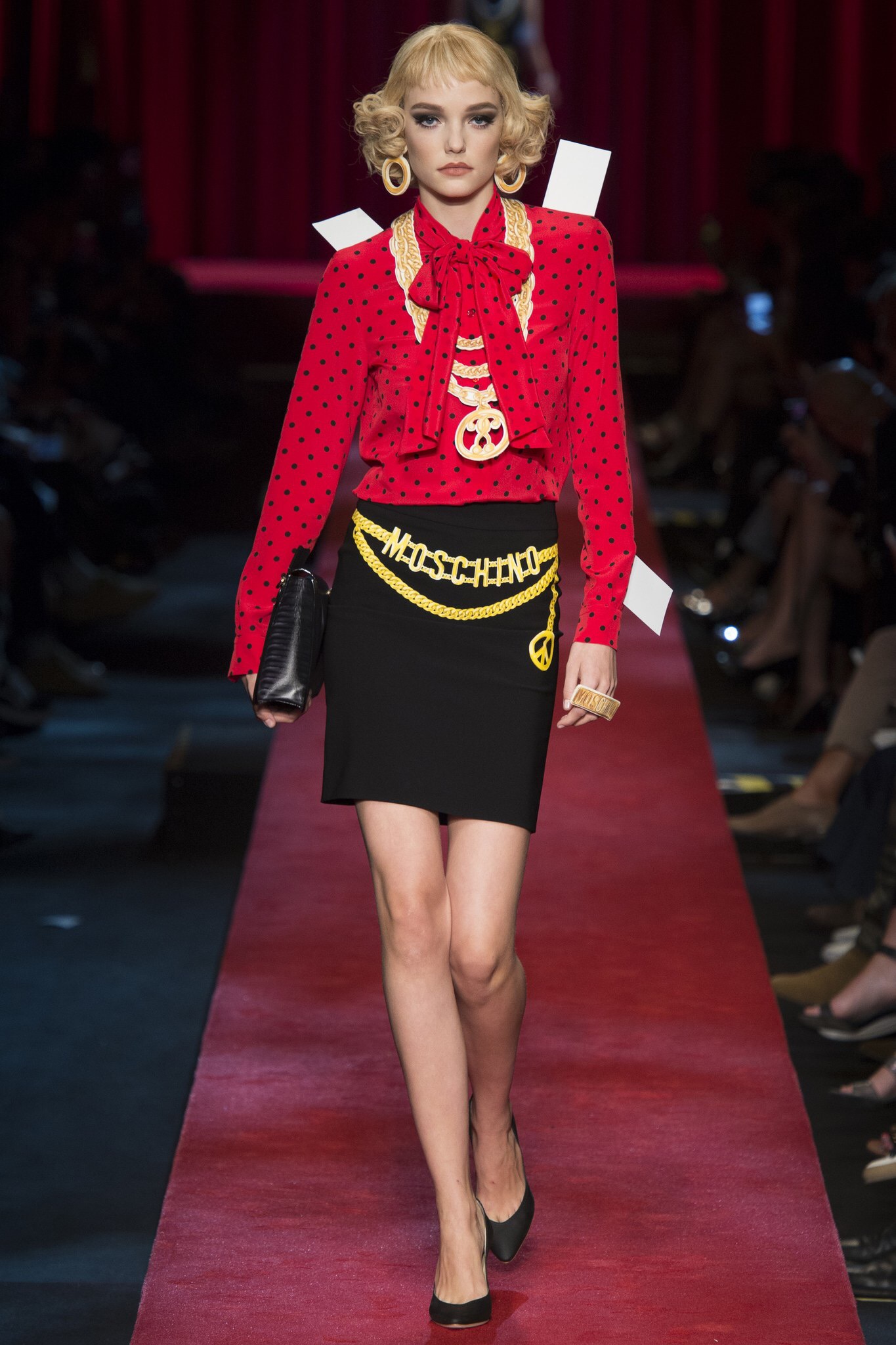 Moschino  Spring 2017 Ready-to-Wear
