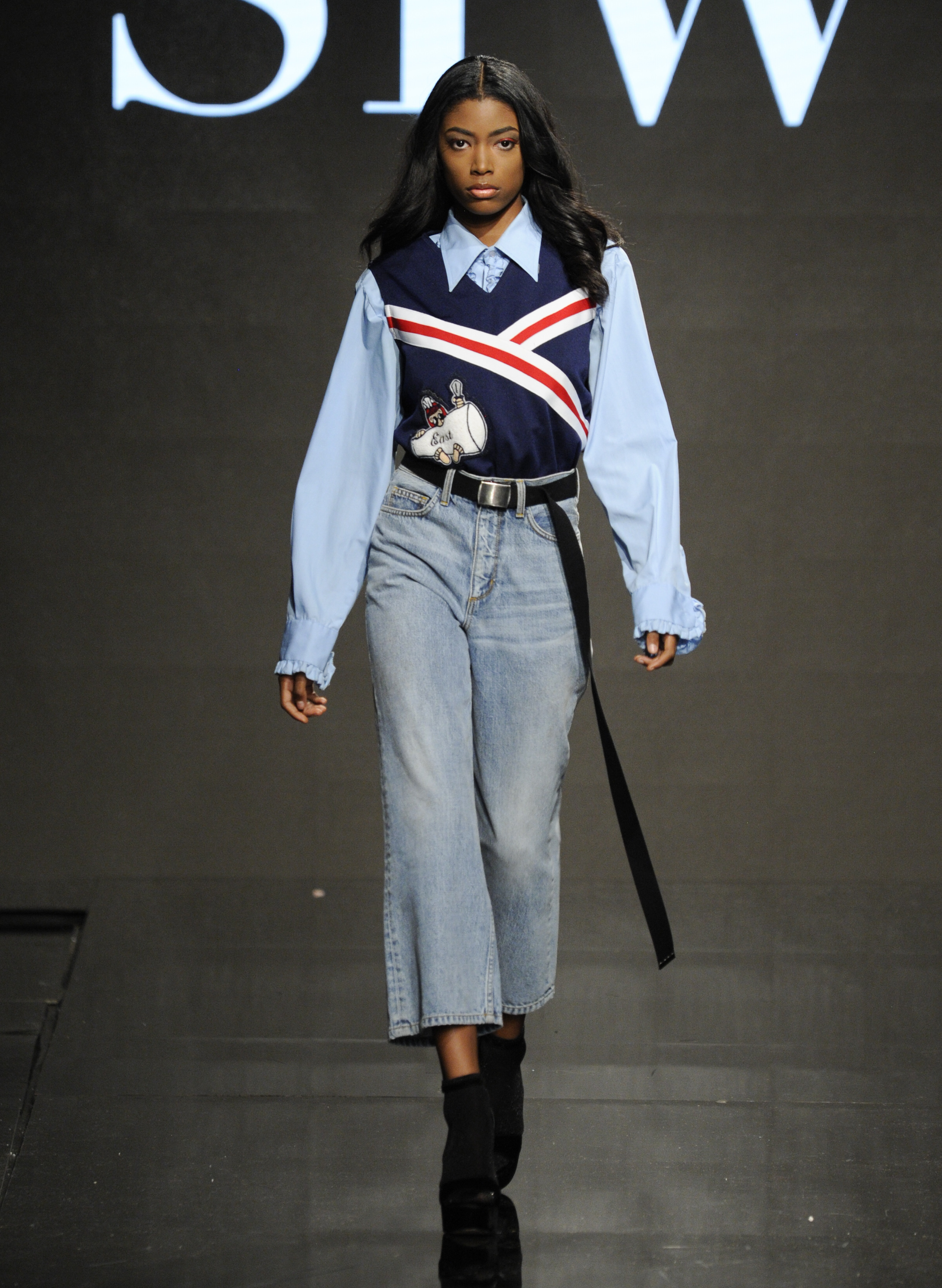 LOS ANGELES, CA - OCTOBER 10: A model walks the runway wearing Siwy Denim at Art Hearts Fashion Los Angeles Fashion Week presented by AIDS Healthcare Foundation on October 10, 2016 in Los Angeles, Californiap (Photo by Arun Nevader/Getty Images for Art Hearts Fashion)