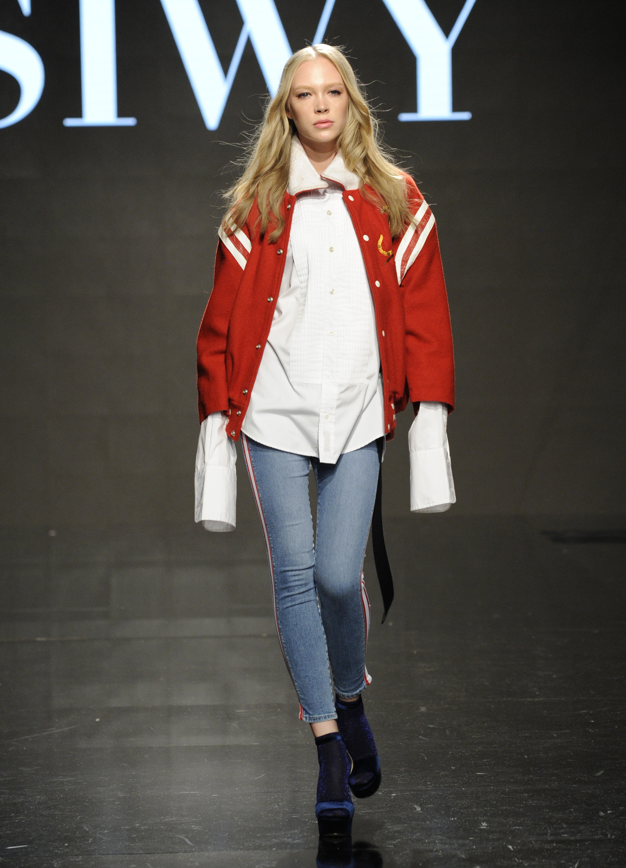 LOS ANGELES, CA - OCTOBER 10: A model walks the runway wearing Siwy Denim at Art Hearts Fashion Los Angeles Fashion Week presented by AIDS Healthcare Foundation on October 10, 2016 in Los Angeles, Californiap (Photo by Arun Nevader/Getty Images for Art Hearts Fashion)