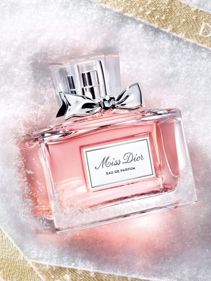 Dior ОБНОВЛЯЕТ АРОМАТЫ К ПРАЗДНИКУ